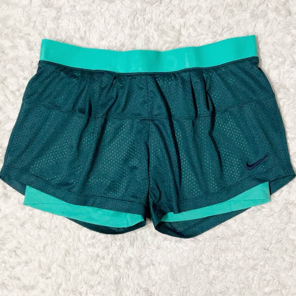 Nike Green Athletic Shorts Lightweight Performance